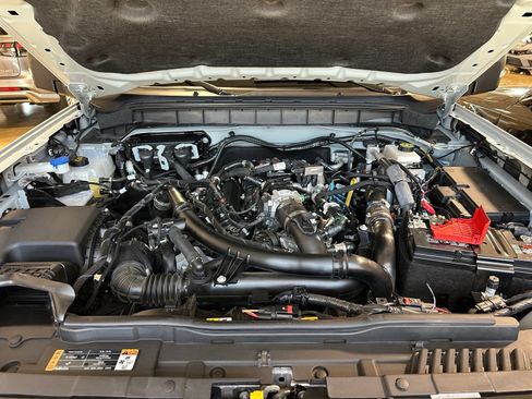 Used 2023 Ford Bronco Wildtrak AWD/4WD image 41
