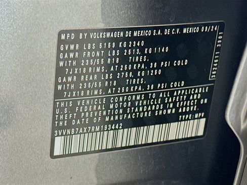 Used 2024 Volkswagen Tiguan SE image 12