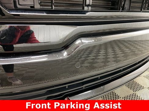 Certified 2023 GMC Acadia SLE w/ Driver Convenience Package image 14