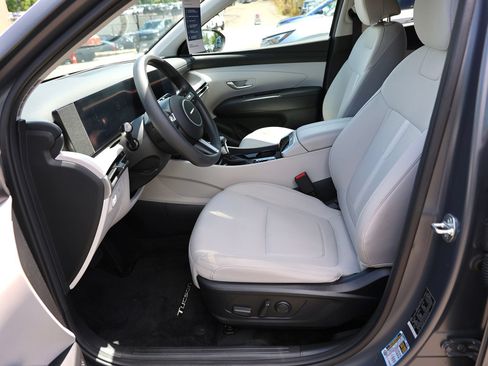 Used 2025 Hyundai Tucson SEL AWD/4WD image 19