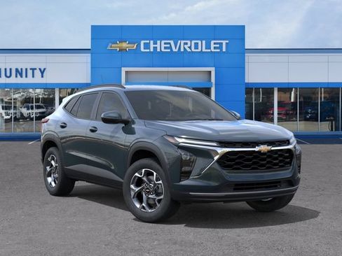 New 2026 Chevrolet Trax LT w/ LT Convenience Package FWD image 9