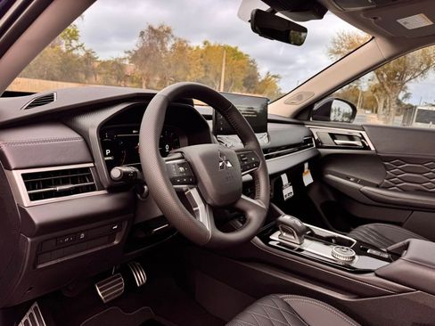 New 2026 Mitsubishi Outlander SEL FWD image 29