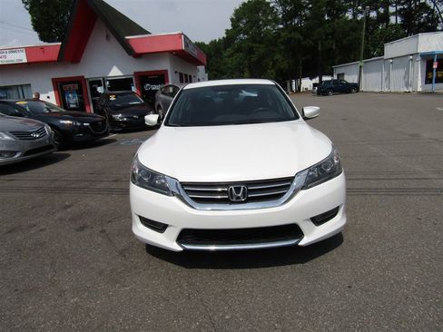 Used 2014 Honda Accord Sport image 2