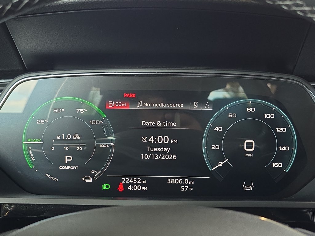 Used 2024 Audi Q8 e-tron Premium AWD/4WD image 20