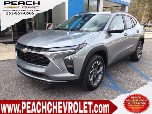 New 2026 Chevrolet Trax LT image 1