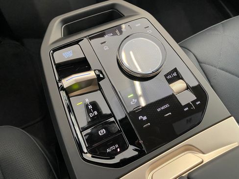 New 2026 BMW iX xDrive45 image 26