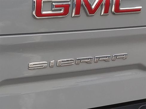 Used 2024 GMC Sierra 1500 AT4 w/ Technology Package image 20