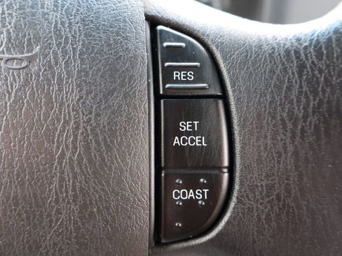 Used 2010 Ford E-350 and Econoline 350 XLT RWD image 31