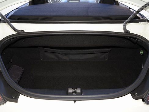 Used 2018 Mercedes-Benz AMG GT Roadster image 21