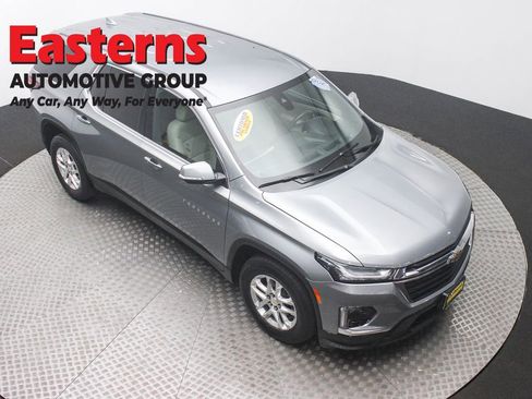 Used 2023 Chevrolet Traverse LS w/ Safety Package image 3
