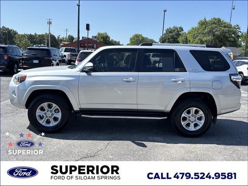 Used 2024 Toyota 4Runner SR5 Premium w/ Moonroof Package AWD/4WD image 10