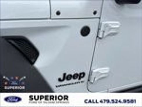 Used 2024 Jeep Wrangler Unlimited Sport AWD/4WD image 16