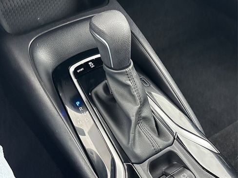 Used 2022 Toyota Corolla SE image 32