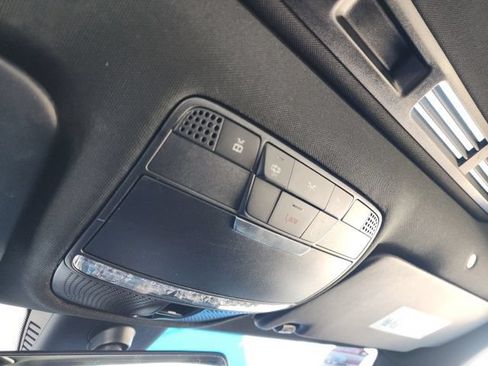 Used 2020 Mercedes-Benz C 300 Sedan image 29