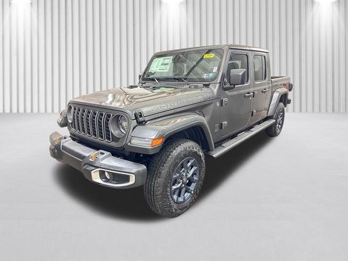 New 2026 Jeep Gladiator Sport AWD/4WD image 10