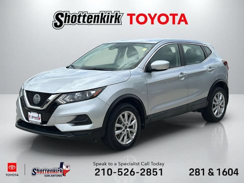 Used 2020 Nissan Rogue Sport S w/ Appearance Package FWD image 1
