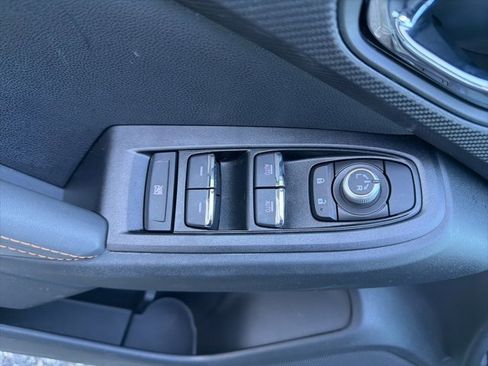 Certified 2025 Subaru Crosstrek 2.5i Limited image 34