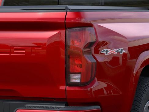 New 2025 Chevrolet Colorado LT w/ LT Convenience Package image 11