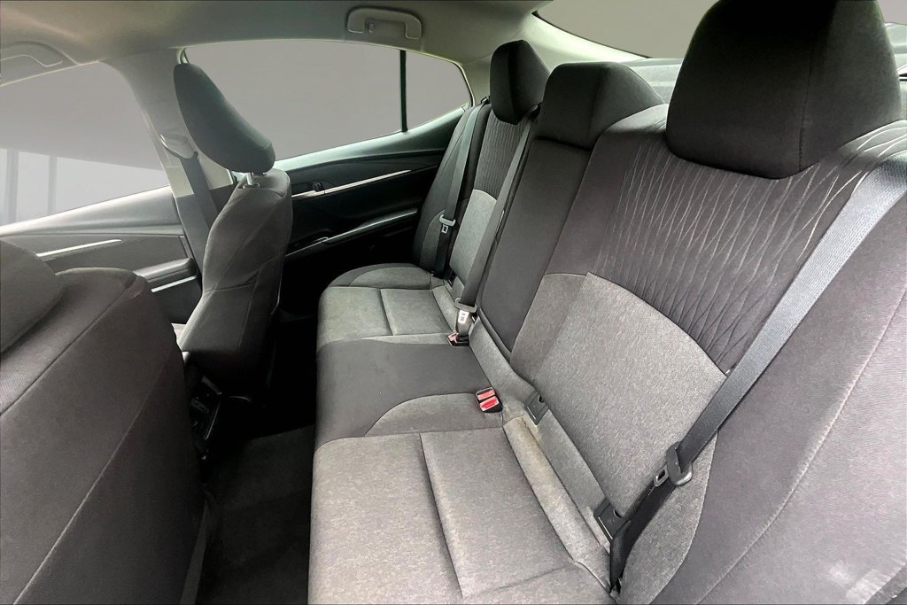 Used 2025 Toyota Camry LE FWD image 21