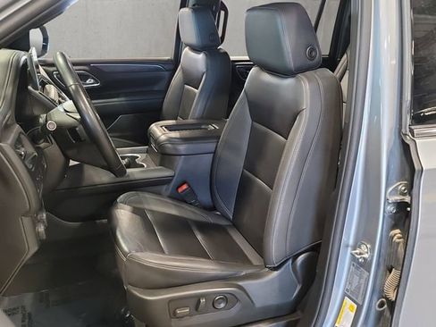 Used 2024 Chevrolet Suburban LT image 36