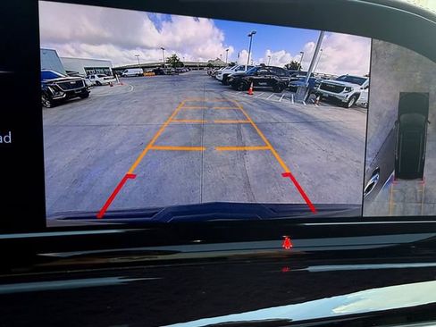 Used 2022 Cadillac Escalade ESV Premium Luxury Platinum w/ Heavy-Duty Trailer Package AWD/4WD image 9