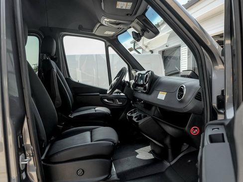 New 2025 Mercedes-Benz Sprinter 2500 image 23