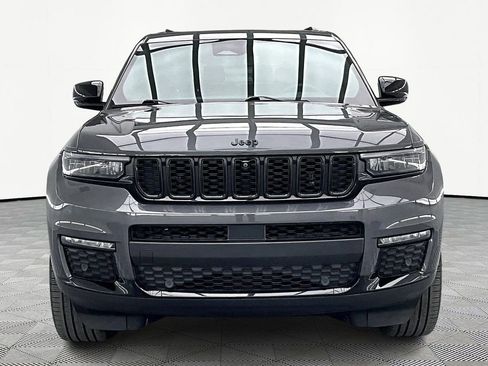 Used 2024 Jeep Grand Cherokee L Limited w/ Luxury Tech Group II image 3