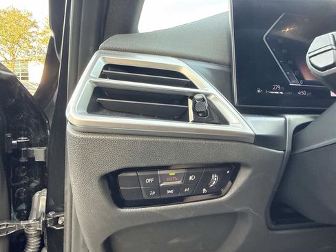 Certified 2025 BMW 330i xDrive Sedan w/ Convenience Package image 35