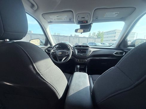 Used 2023 Chevrolet TrailBlazer LT FWD image 13