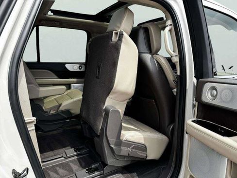 Used 2024 Lincoln Navigator L Reserve AWD/4WD image 50