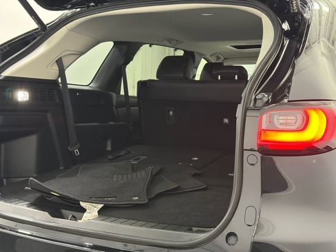 Used 2025 MAZDA CX-90 3.3 Turbo w/ Preferred Package image 8