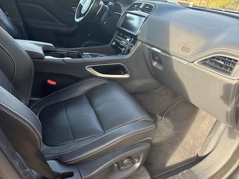 Used 2017 Jaguar F-PACE S image 14
