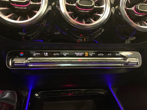 Used 2023 Mercedes-Benz GLA 250 4MATIC w/ AMG Line Exterior image 49