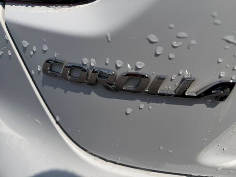 Used 2020 Toyota Corolla LE FWD image 26