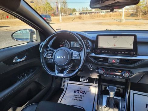 Used 2024 Kia Forte GT-Line w/ GT-Line Premium Package image 16