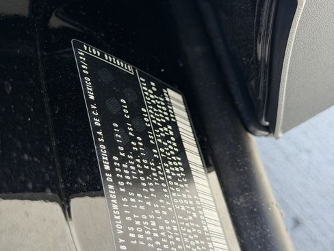 New 2026 Volkswagen Tiguan SE image 30