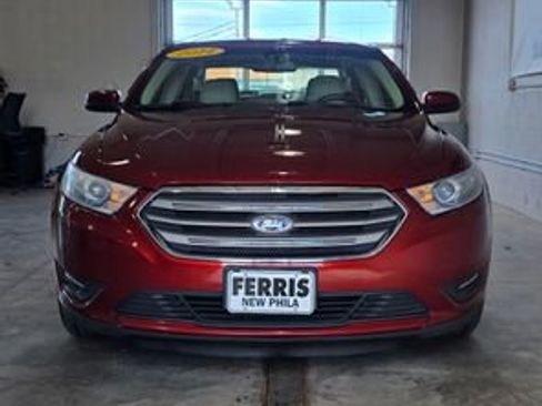 Used 2014 Ford Taurus SEL w/ Equipment Group 201A image 10