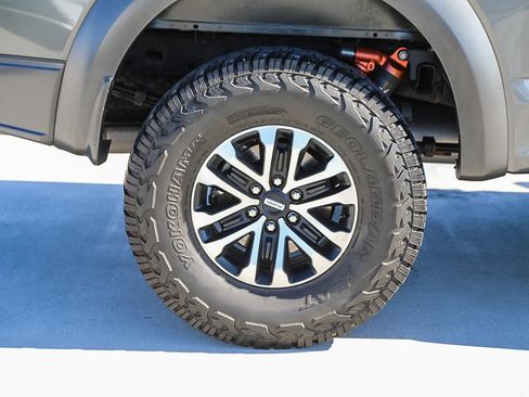 Used 2019 Ford F150 Raptor image 11
