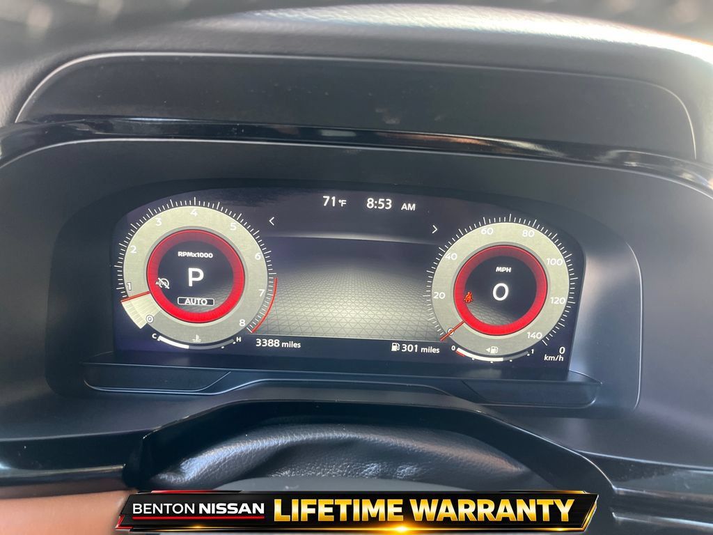 Used 2026 Nissan Pathfinder Platinum AWD/4WD image 16