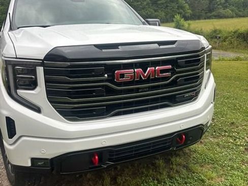 Used 2026 GMC Sierra 1500 AT4 w/ AT4 Premium Package AWD/4WD image 5