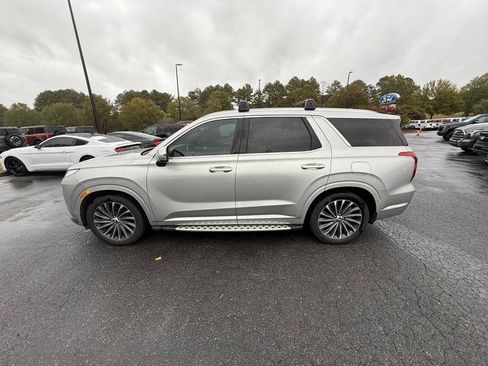 Used 2023 Hyundai Palisade Calligraphy image 5
