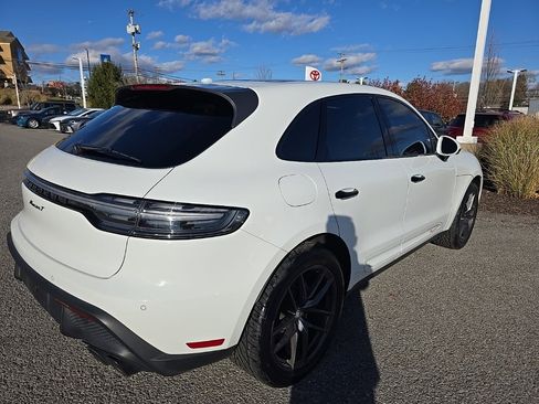 Used 2023 Porsche Macan Turbo image 7