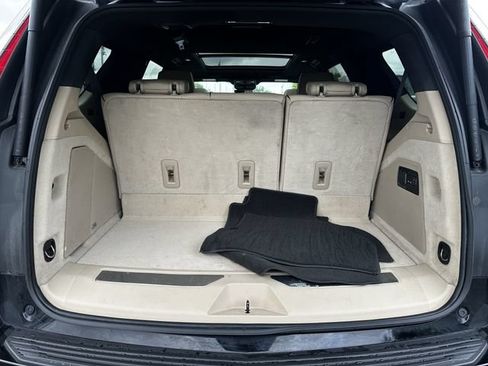 Used 2024 Cadillac Escalade Premium Luxury AWD/4WD image 45