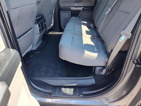 Used 2018 Ford F150 XLT w/ Equipment Group 301A Mid AWD/4WD image 10