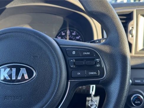 Used 2017 Kia Sportage LX w/ LX Popular Package image 23