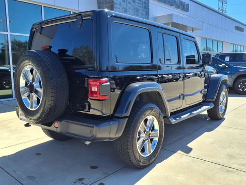 Used 2021 Jeep Wrangler Unlimited Sahara image 24