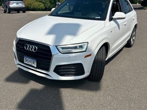 Used 2016 Audi Q3 2.0T Prestige w/ Prestige Package AWD/4WD image 1
