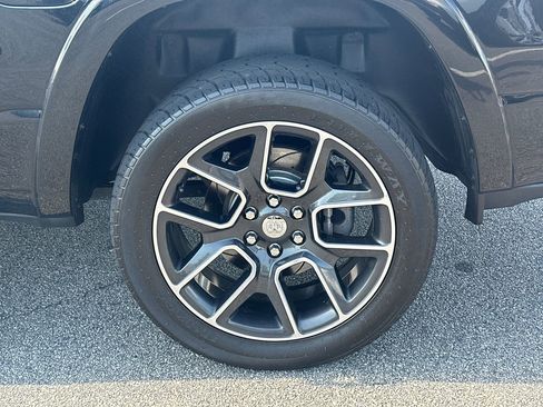 Used 2019 RAM 1500 Laramie AWD/4WD image 19