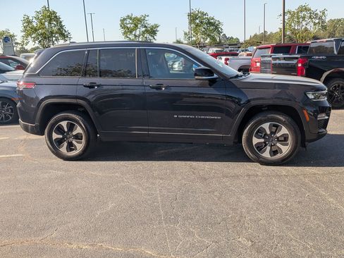 Used 2023 Jeep Grand Cherokee 4WD 4xe image 10