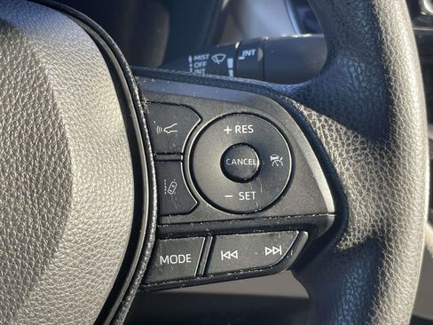 Used 2020 Toyota Corolla LE image 21